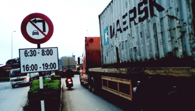 Hải Dương khó xử lý xe ô tô vượt biển cấm